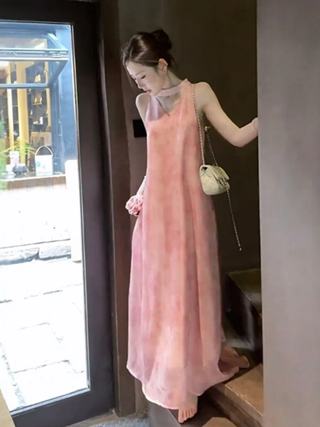 

Gentle Wind Unique Beautiful Floral Halter Dress Korean Style Pure Color Shoulder Bared mid Summer Long V Neck Dress