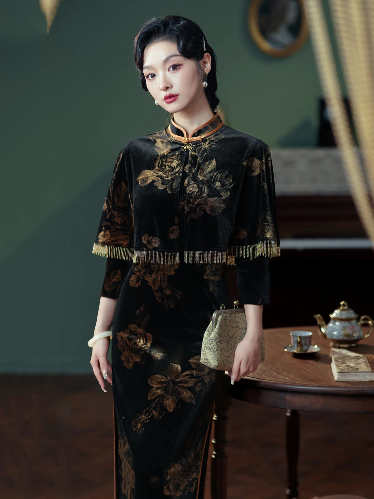 

Ретро-плащ в стиле Шанхай, длинный, черный, 2024, осенняя новинка, повседневная одежда, улучшенный китайский стиль, женский традиционный костюм