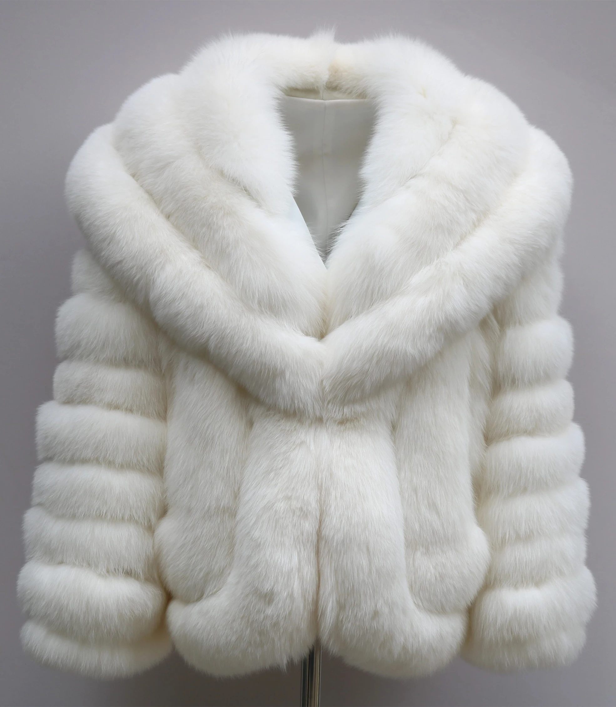 ملابس نسائية شتوية معطف فرو الثعلب الحقيقي شريط عمودي سترة فرو الثعلب الطبيعي الفاخرة الفاخرة مصمم ملابس خارجية سميكة ودافئة