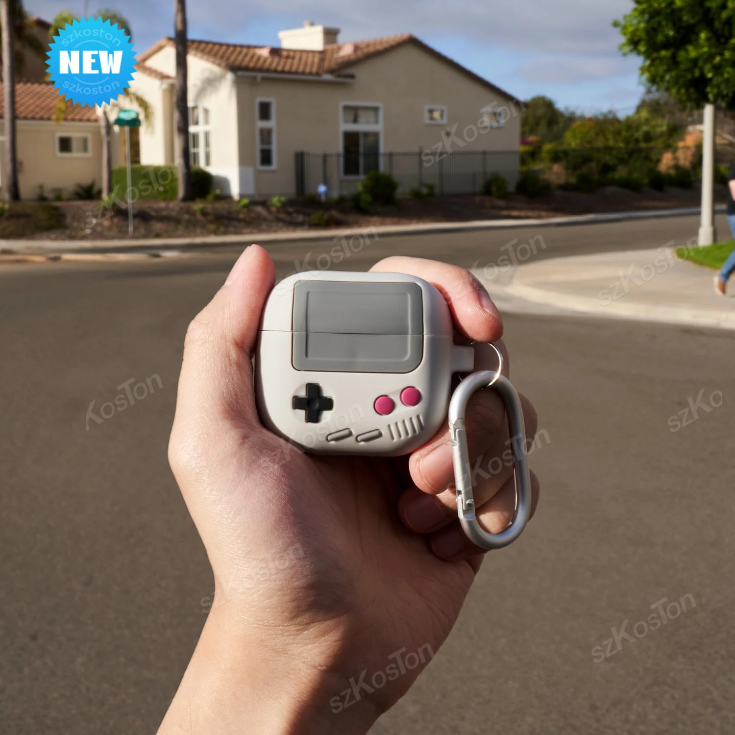 Casing Airpods 4 penutup pelindung silikon lembut, Casing desain konsol Game genggam Retro klasik 3D dengan gantungan kunci Kit pembersih