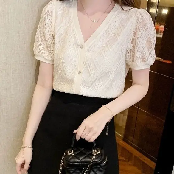 French V-neck Lace Short Sleeve Women 2025 Summer Fashionable and Versatile Temperament Puff Sleeve Top
