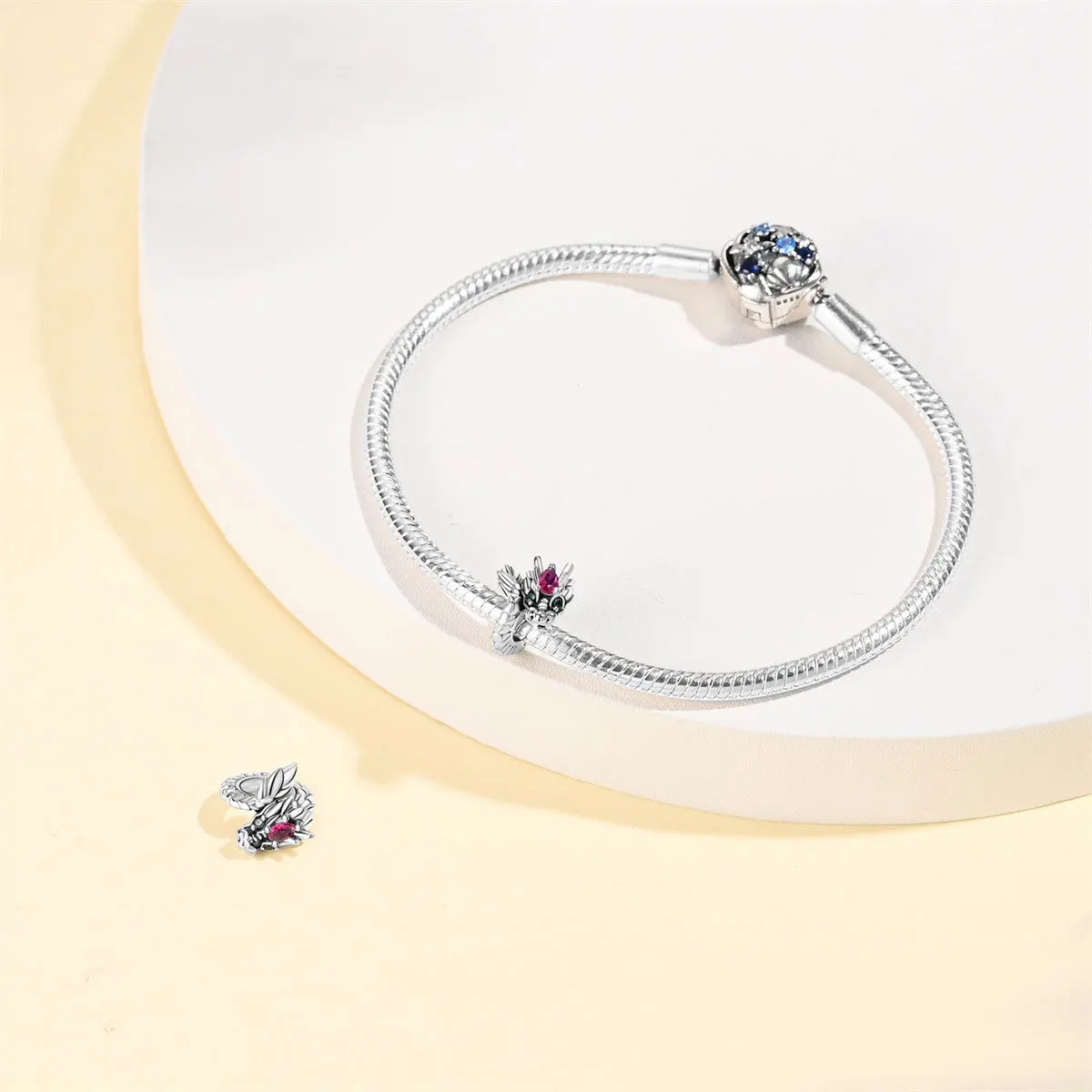 Design style cross-border AliExpress best-selling copper-plated 925 silver dragon-pattern safety clasp pendant bead bracelet DIY