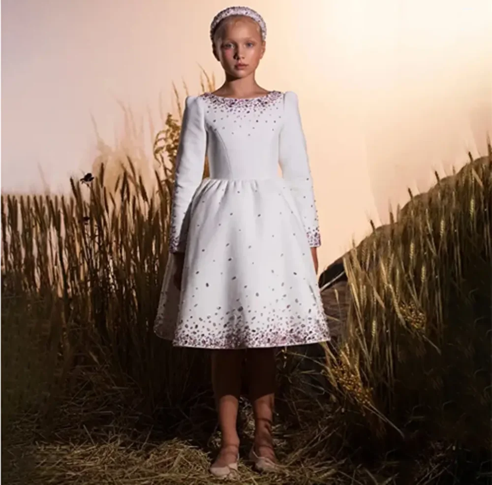 

Luxury Diamonds O Neck Full Sleeve A Line Classic Formal Wedding Party Flower Girl Dress Knee Length First Communion Gown New