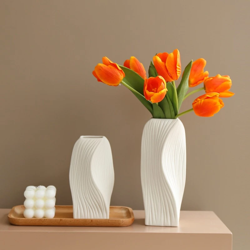 Modern Style Lines Twist White Ceramic Vase Flower Arranger Hotel Living Room Decoration Simple Abnormity