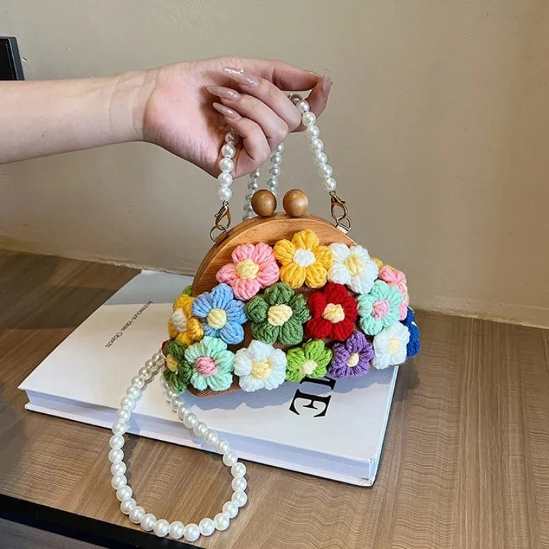 

Fabric Colors Flowers Beading Crossbody Bag Summer New Bags Female 2025 High Quality Sweet and Fresh Versatile Shoulder Bag