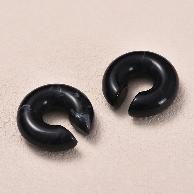 1 Paar einfache glatte Kreis runde Ohrclips für Frauen C-Form Harz ohne Piercing gefälschte Knorpel Ohrstulpe Schmuck – Detail 10