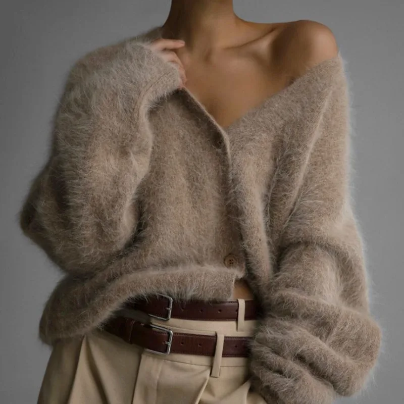 

2025 Autumn Cardigan White Loose Sweater Jacket Soft and Comfortable Long Sleeved Knitted Sweater Women's V-neck Single Breasted