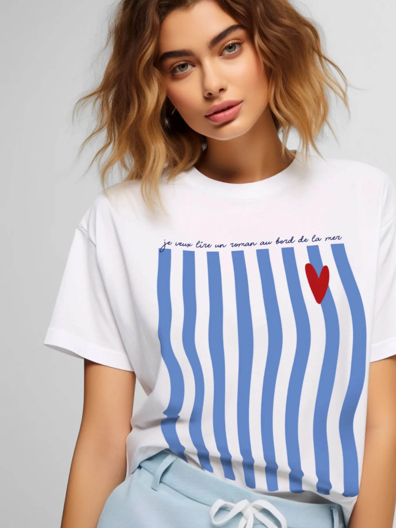 Women's Casual Short Sleeve Crew Neck T-Shirt - Blue Stripe & Red Heart Graphic Print, Medium Stretch Breathable Fabric