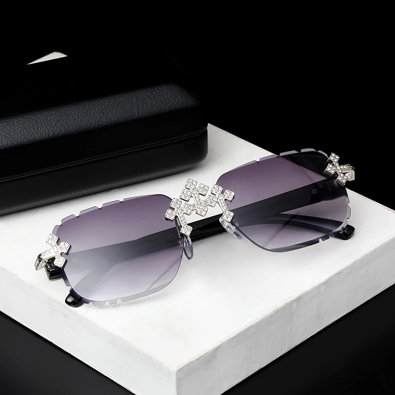 

2025 Fashion Square Rimless Sunglasses For Women Cross Diamond Metal Frame Luxury Eyewear Cut Lens UV400 Shades Sun Glasses