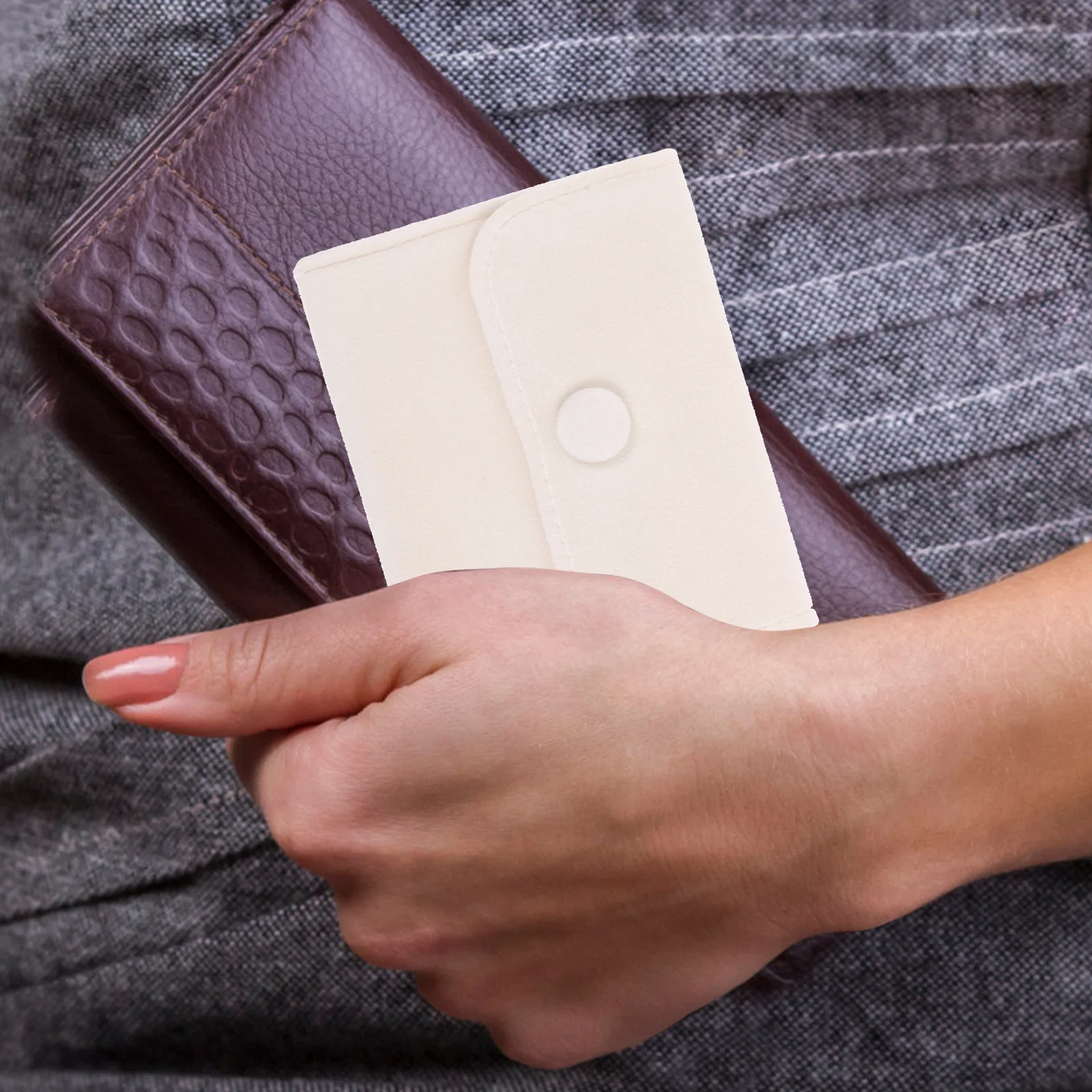 

Jewelry Bag Flannelette Snap Button Small Gift Pouch Storage Bag Portable Jewelry Storage Pouch for Wedding Christmas Party