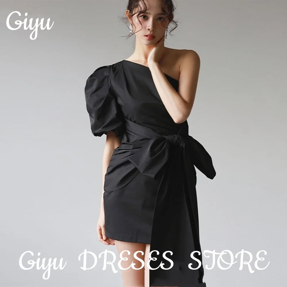 

Giyu Elegant One-Shoulder Short Prom Dress Slanted collar Short Sleeves Pleat Bow Mini Birthday Party Dress Summer Dresses 2025