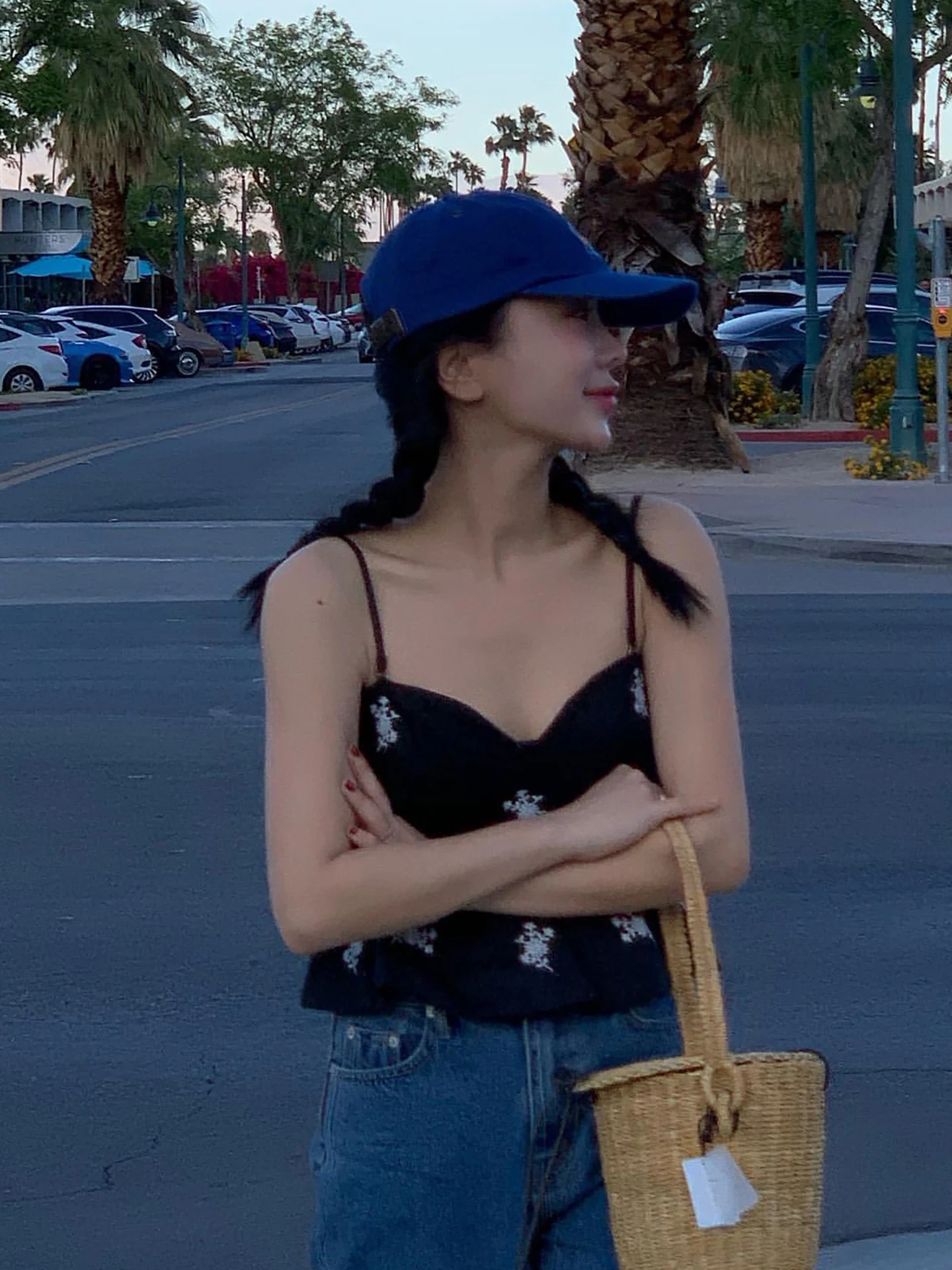 

East Gate Little-known Design Embroidered Flower Crop Top Women's Innerwear Cotton Blend Mid-length Svel Vest