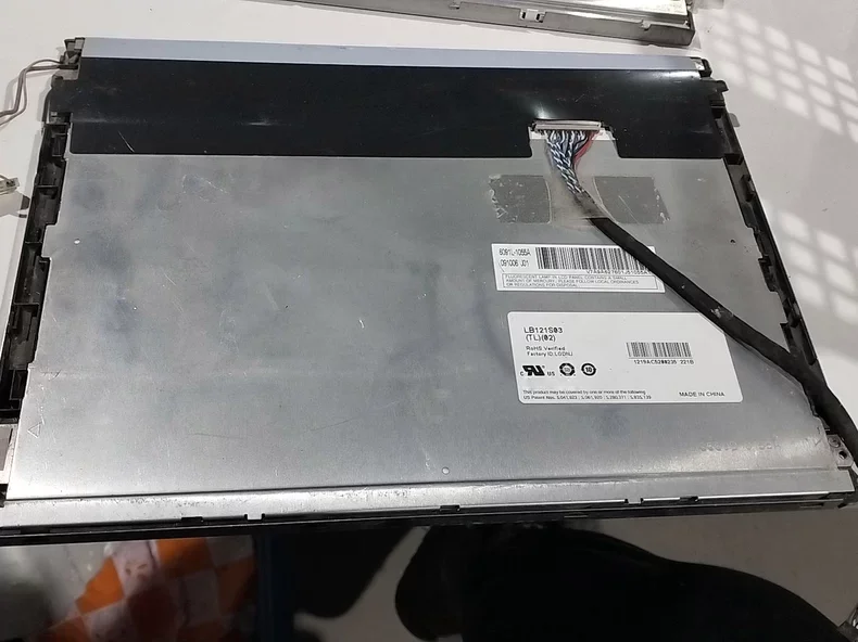 

12.1-inch LB121S03-TL02 Lcd Screen Test normal before sending