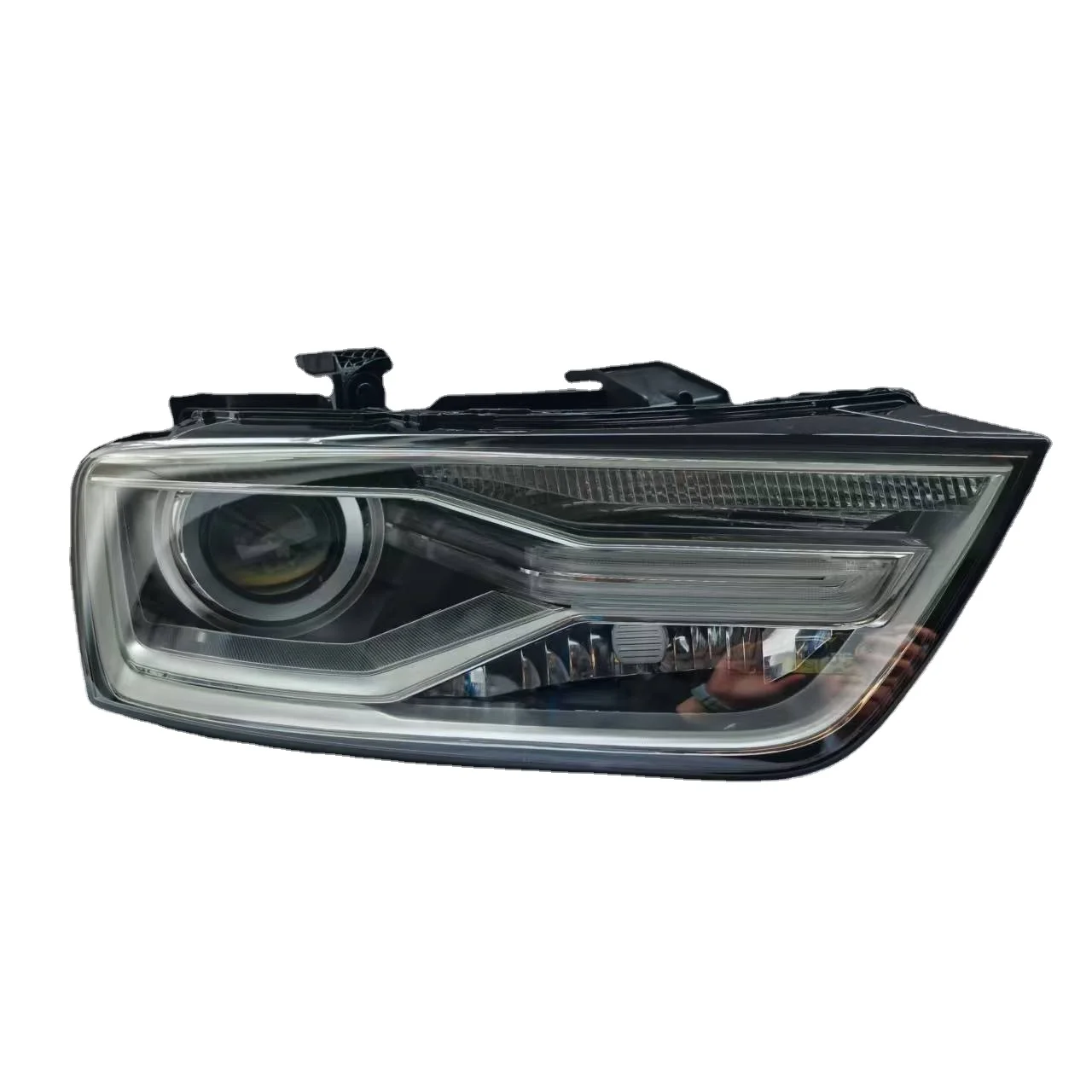 

Factory Sale Hot Seller Front Car Head Lights Suitable for Audi Q3(Low)2016-2018 8UD941005B 8UD941006B