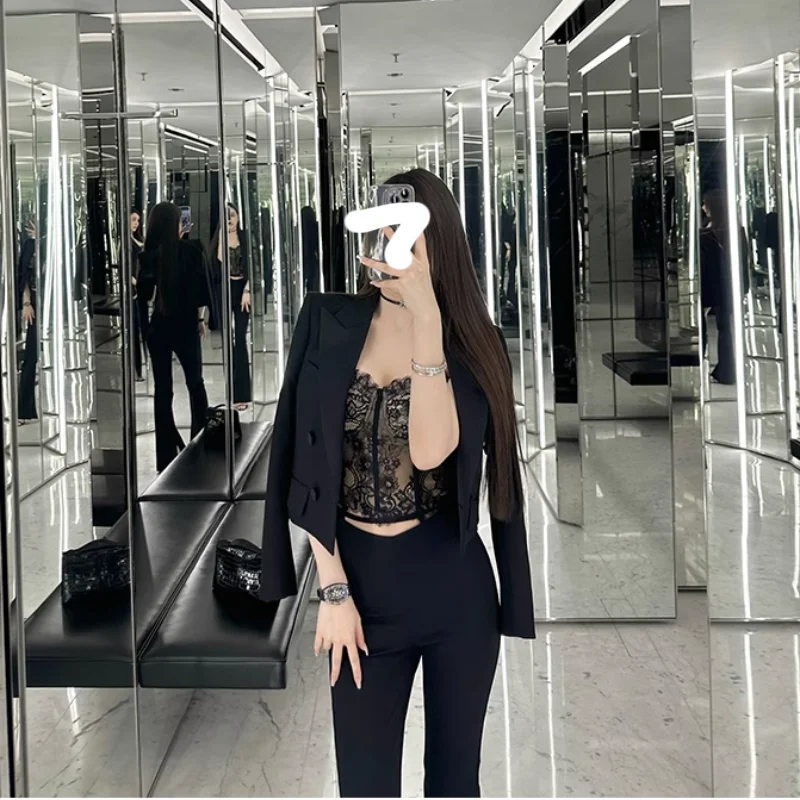 Odpinany damski strój wiązany, modny, dla puszystych, wyjątkowo uroczy, delikatny, z charakterem, z dekoltem hiszpańskim, odporny na mechacenie, przeciwzmarszczkowy, typu latarnia, asymetryczny.