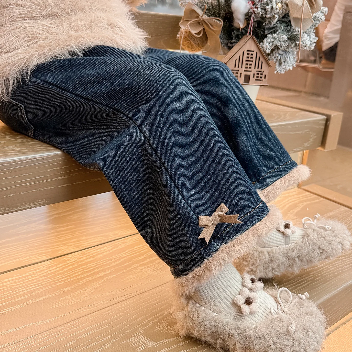 

Toddler Girls Demin Pant Winter Bow Embroidery Kids Baby Girls Plus Fleece Jeans New Infant Baby Girls Warm Straight Leg Pant
