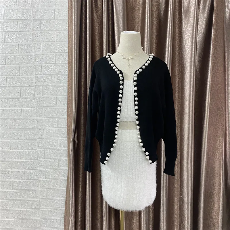 

Women New Fall Fashion V Neck Knit Cardigan Celebrity Girl Pearl Black White Sweater Jumper Vintage Loose Casual Knitwear Top