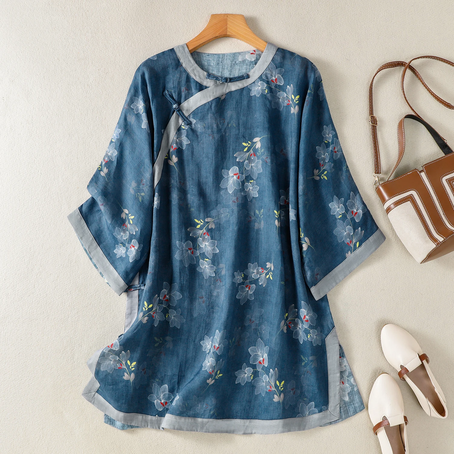 

Summer 2026 New Retro round Neck Short Tea Costume Women's Button Collision Color Women's Ethnic Fashion Stage Costume