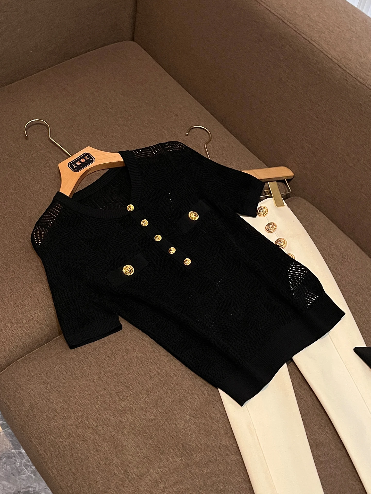 

Fashionable round Neck Short Sleeve Knitted Sweater Single Button Hollow out Design Summer New Arrival Women's Slim Fit Style