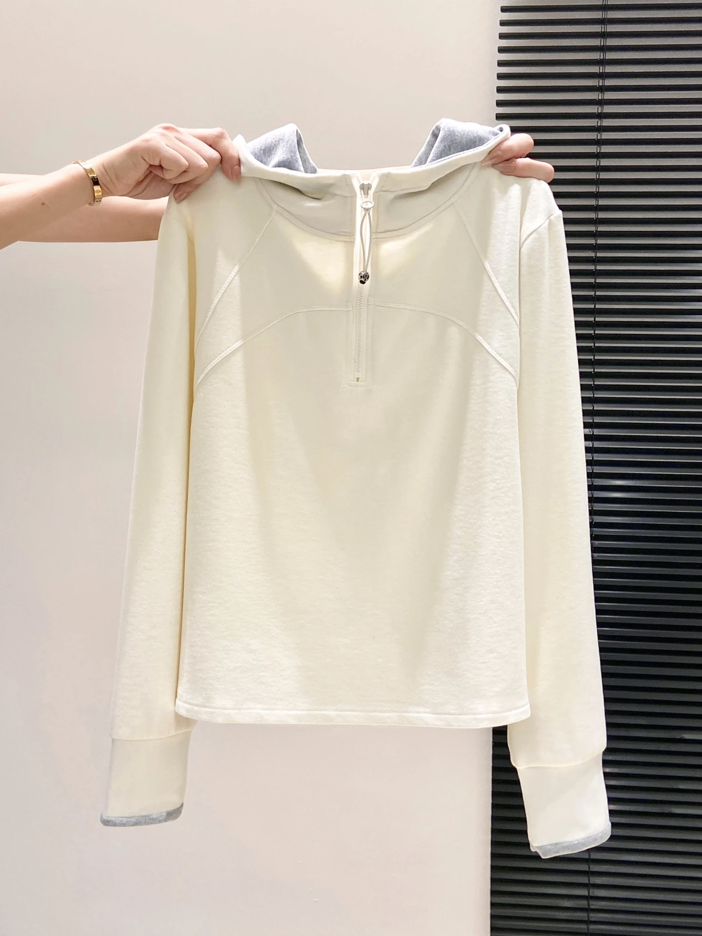 

Women's Hooded Half Zipper Fleece Long Sleeve Sweatshirt Slim Fit Base Shirt Top Color Block Design Winter New Style