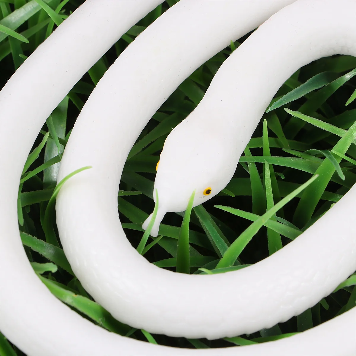 Fake Snake Toy Simulation Snake Realistic Snake Prank Prop Cosplay Props Tricky Playthings for Kids Children (White)