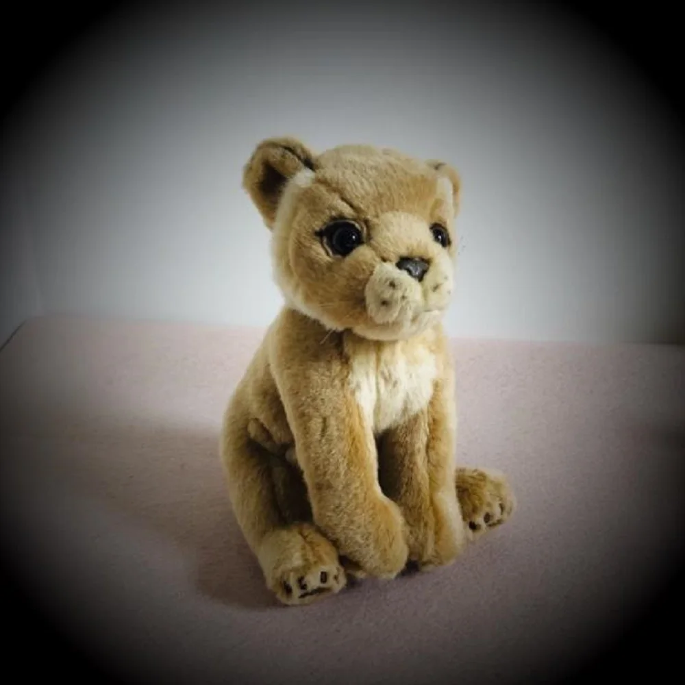 high quality real life lion toy plush squating baby lion doll soft gift about 24cm