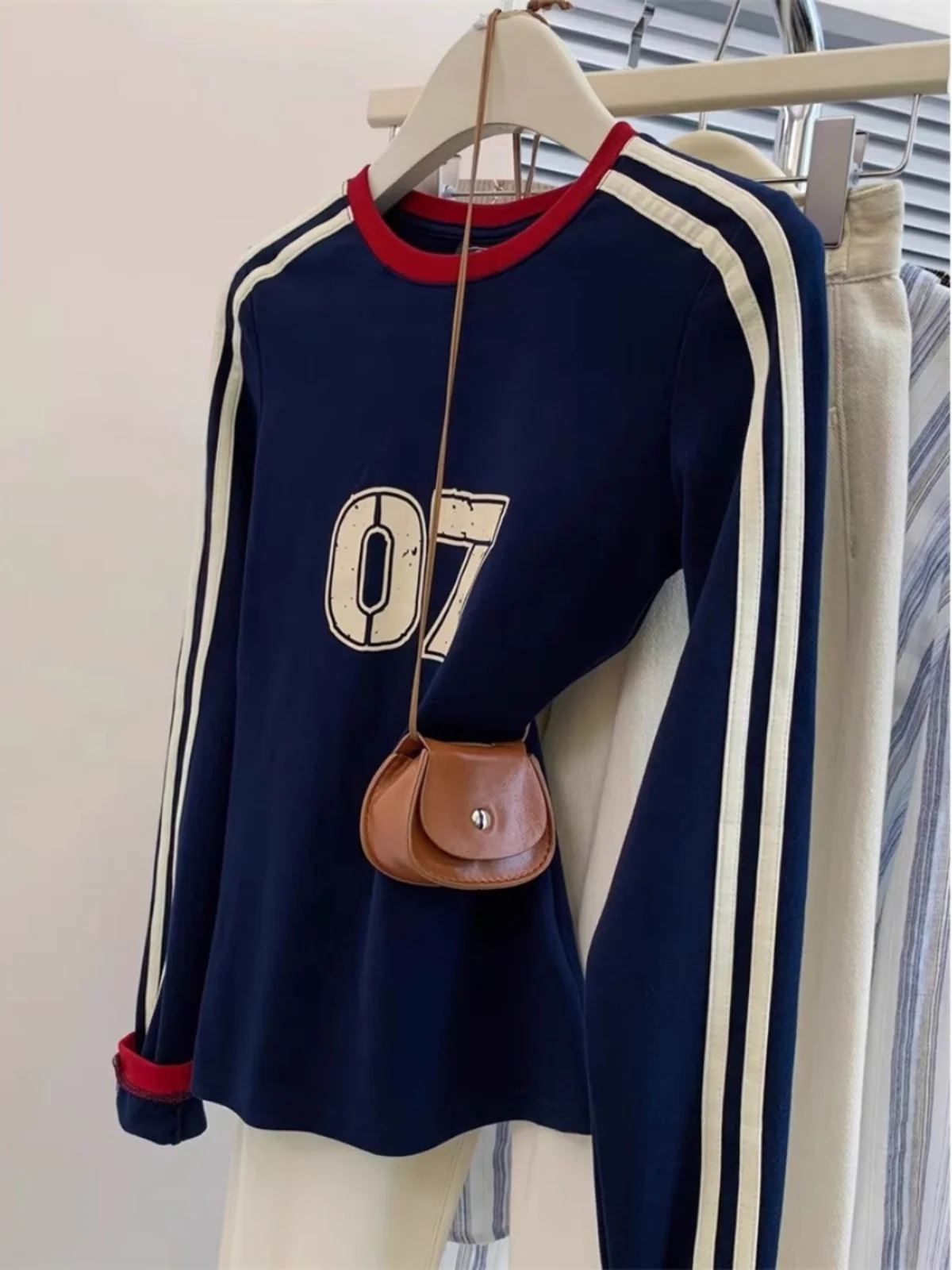 

Plus Size Slim Fit Long Sve T-irt Women's Early Autumn Thin Small Size Base Top American Stripe oulder Length Not Piy on People