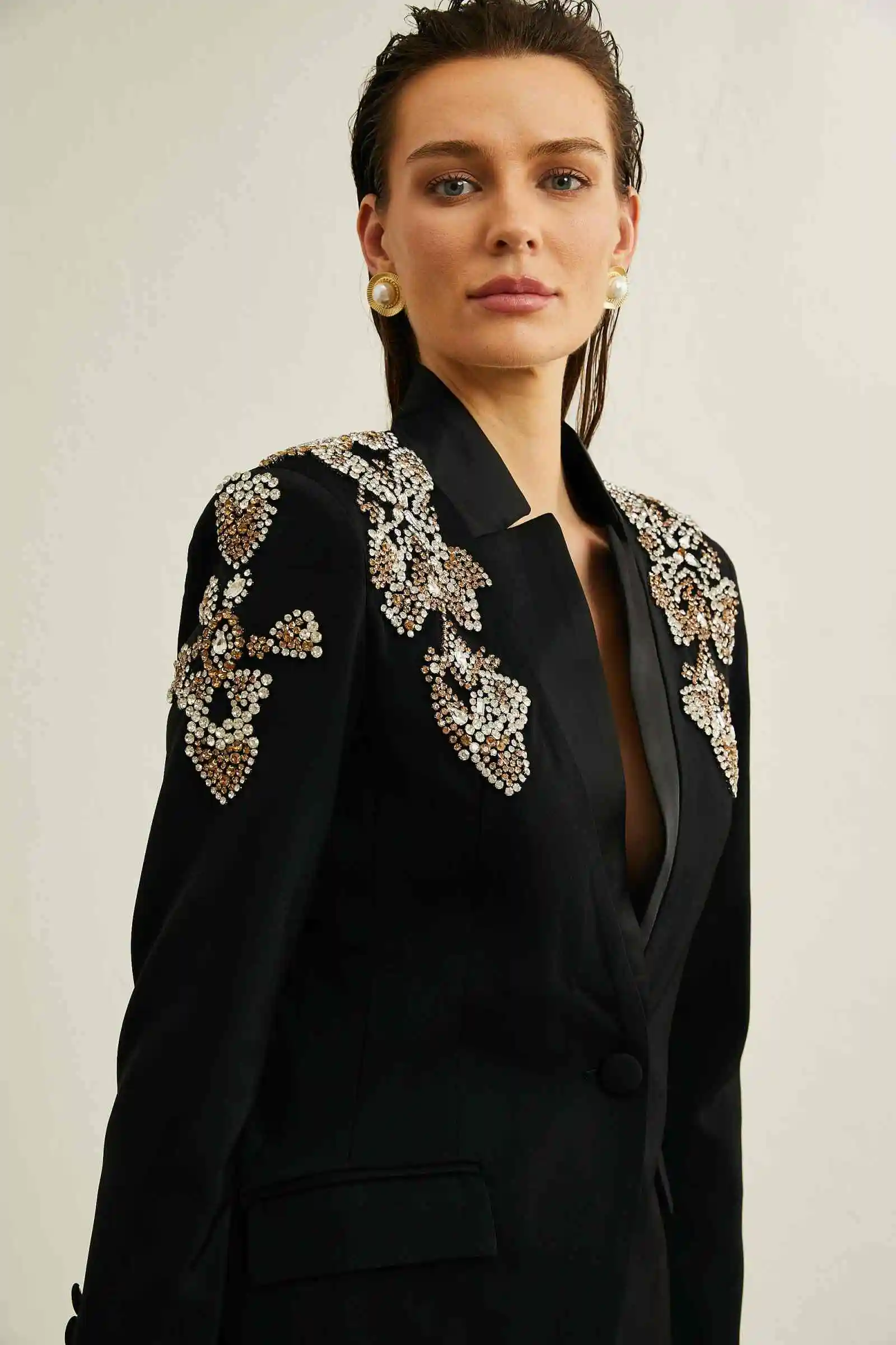 Sexy V Neck Women Suits Blazer 2 Pieces Set Luxury Beaded Applique Jacket Customized Slit Pants Party Power Gown