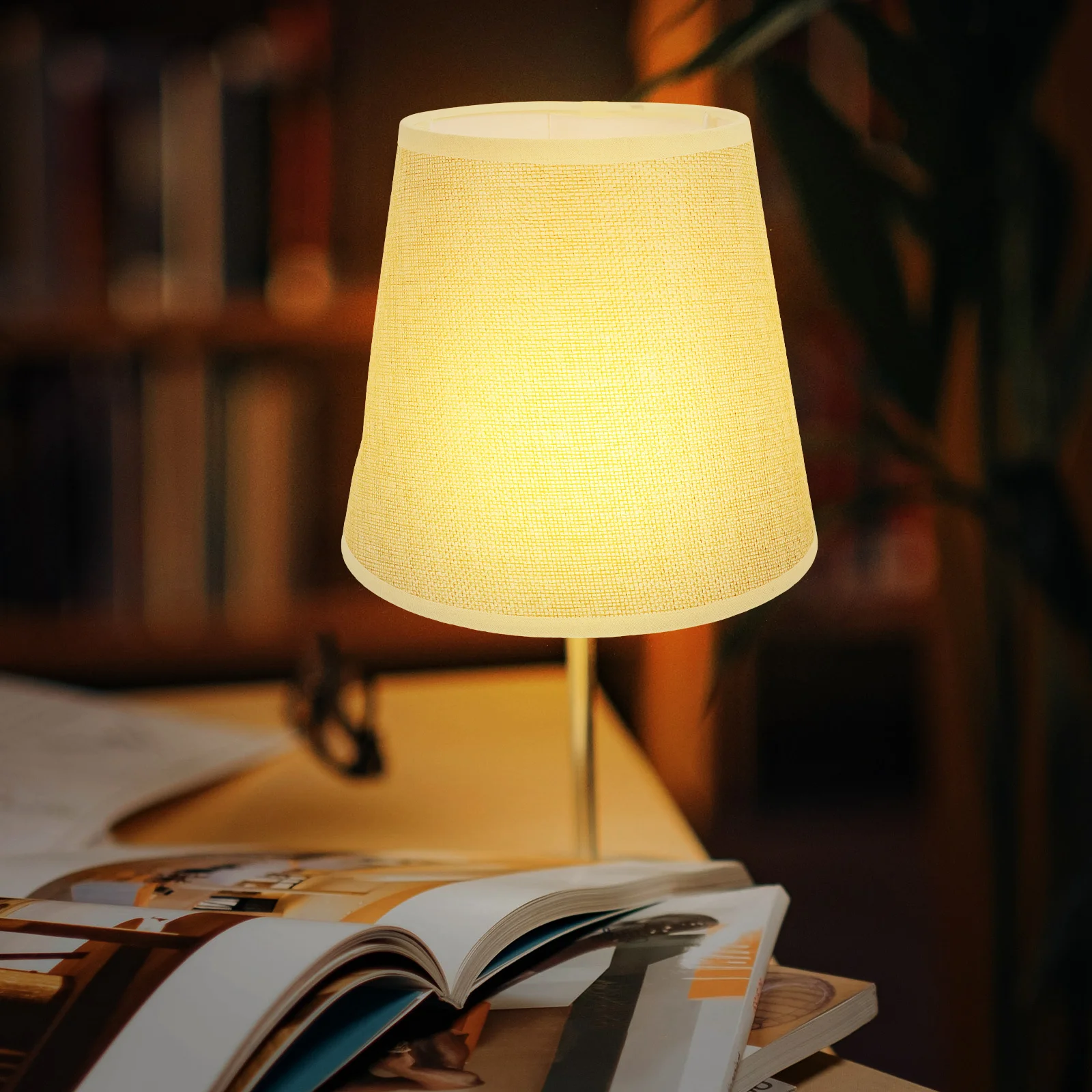 Dekorativer Nachttischlampenschirm aus Leinenmaterial. Schützen Sie Ihre Lampe. Schaffen Sie eine warme Atmosphäre für verschiedene Anlässe. Zubehör