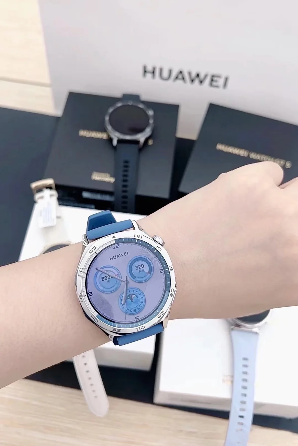 Versi Global HUAWEI WATCH GT 5 jam tangan cerdas layar AMOLED 41mm/46mm pesan Replay peta terpasang kompatibel dengan iOS dan Android