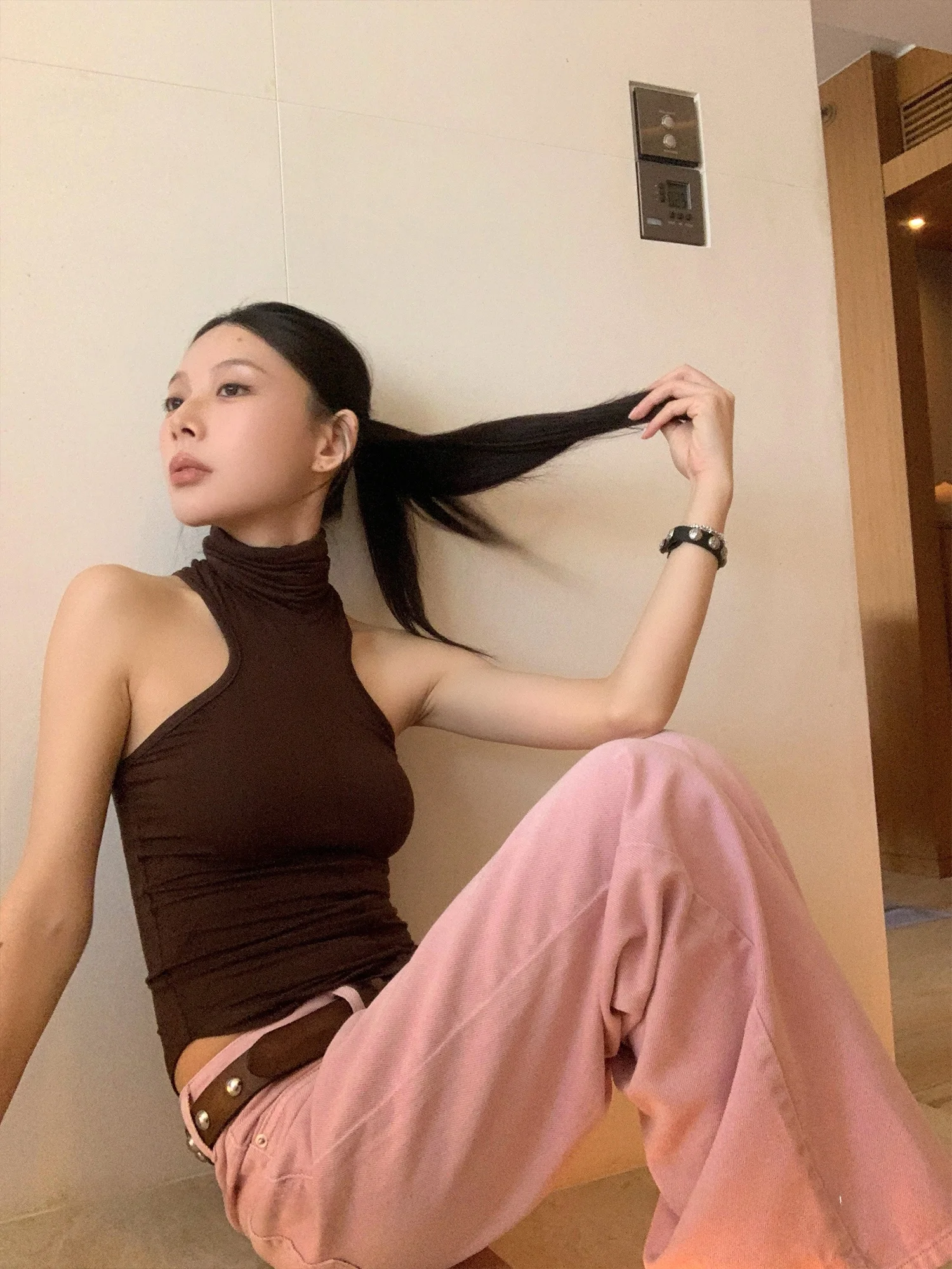 

Женская майка SUONE High Ne Slim Fit, лето 2025, новинка Sle, однотонная рабочая одежда, пуловер Faion Commute Sle