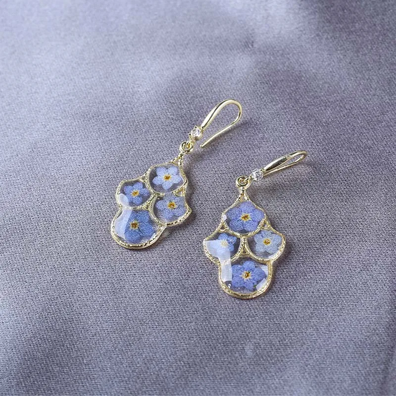 Cute Blue Flower Earrings Elegant Natural Flower Pressed Earrings Women Epoxy Resin Handmaking Earrings With Flower Jewelry 2024