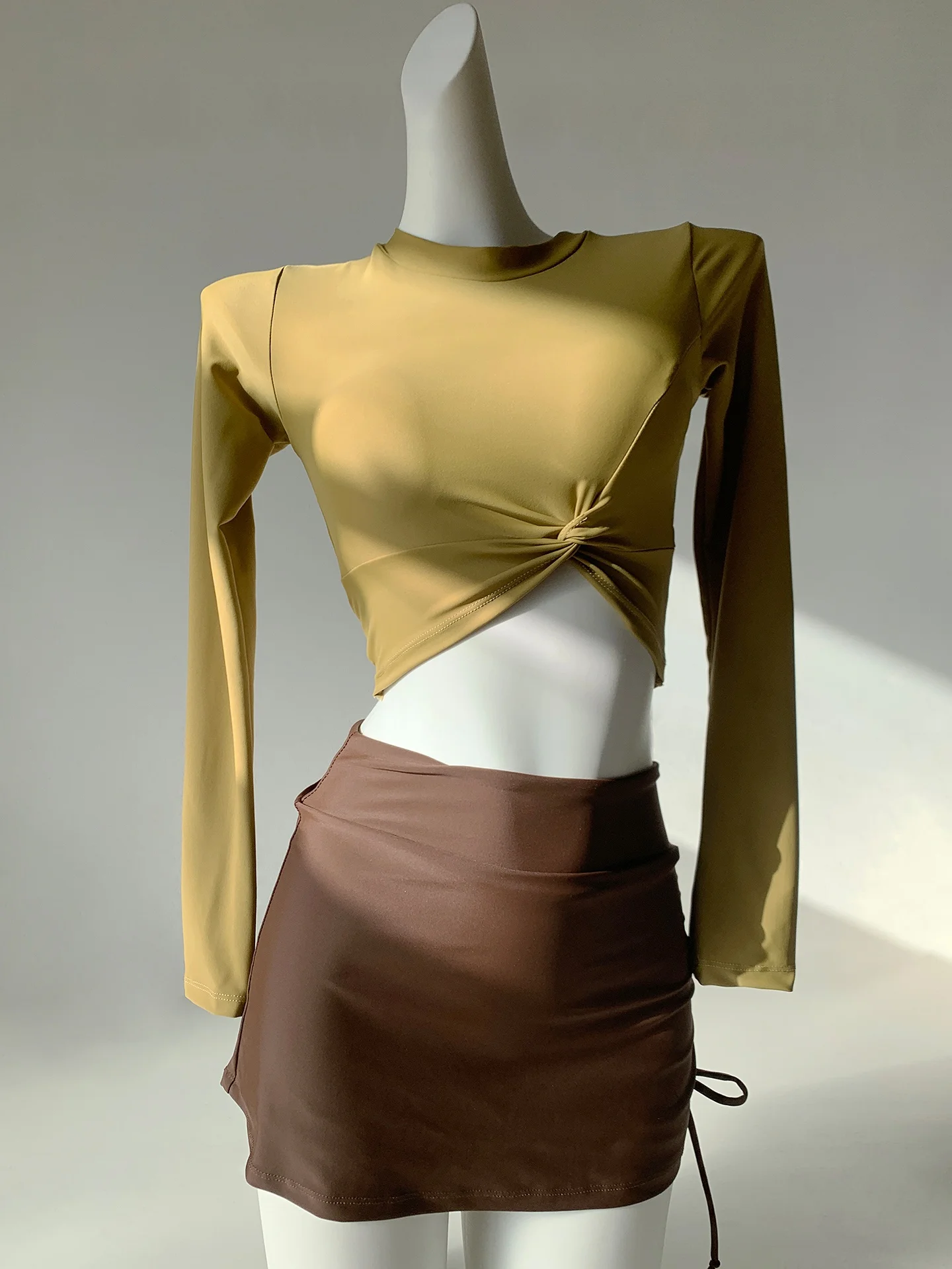 

Сексуальный облегающий раздельный купальник для женщин, идеально подходящий для горячих источников, из нейлона и спандекса, для пляжа и бассейна