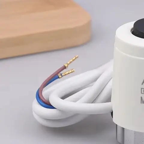 

Термопривод нормально закрытого типа [Sabrina] - AC 230V M30x1.5mm IP45 для клапанов теплого пола