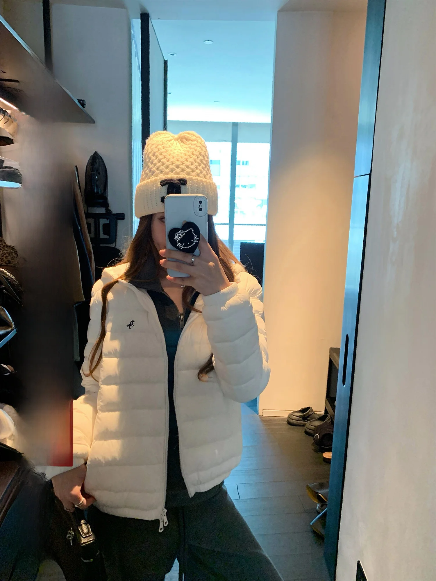 

Классическая легкая женская куртка Hhi с вышивкой, на 90% из белого утиного пуха, теплая, с капюшоном, для осени и зимы