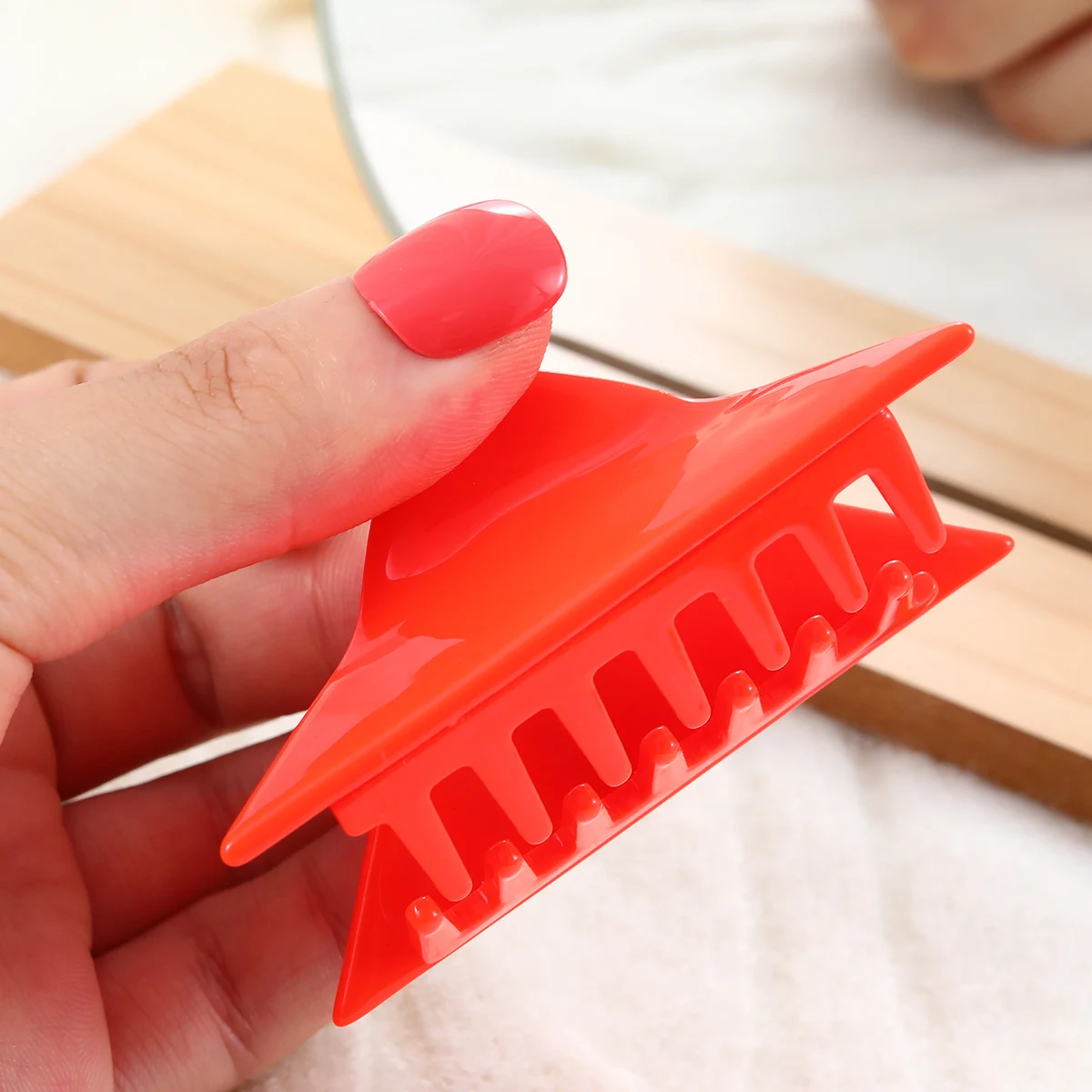 1 neon orange triangle geometric hair claw clip for women's hair clip