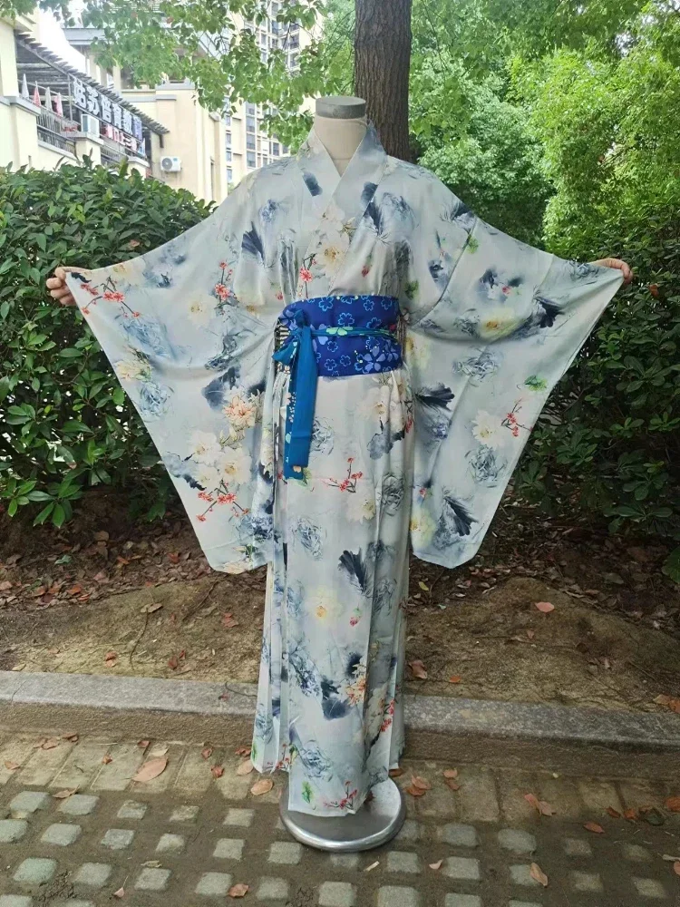 Transgraniczna japońska tradycyjna damska formalna Yukata długa luźna i seksowna Kimono Nano jedwab morwowy modna koszula nocna