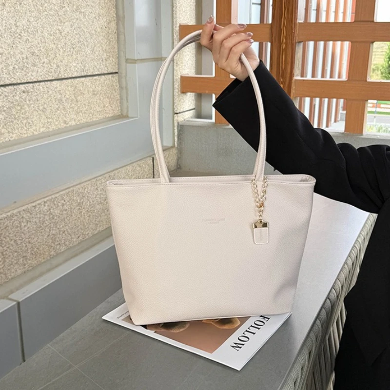 

New Fashion Vintage Large Capacity Tote Shoulder Bag Women Casual Crossbody Handle Bag Comfortable and Versatile Storage Bags