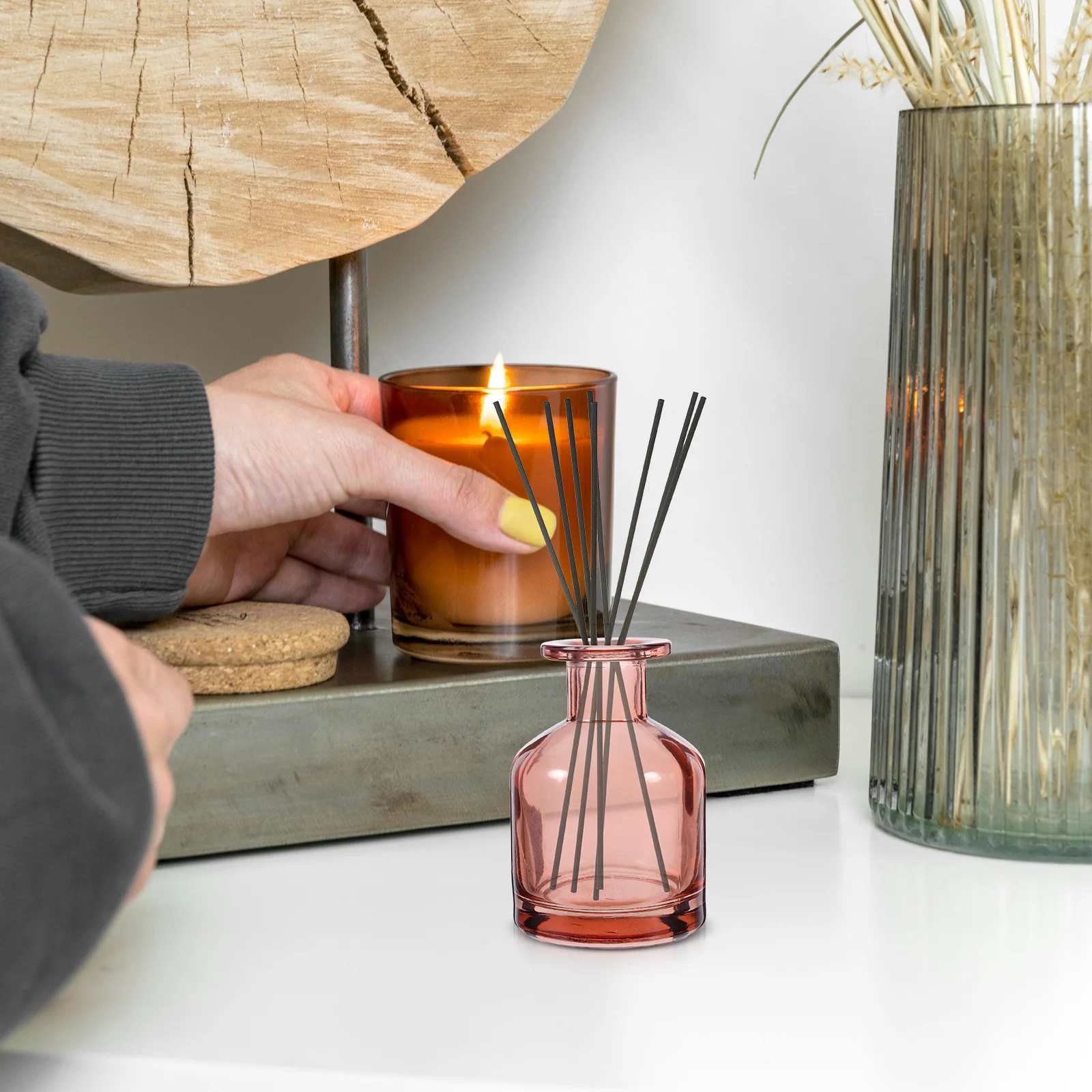 

2Pcs Glass Aromatherapy Bottles Reed Diffuser Round Shape Refillable Empty Fragrance Jar Oil Diffuser for Home Decor