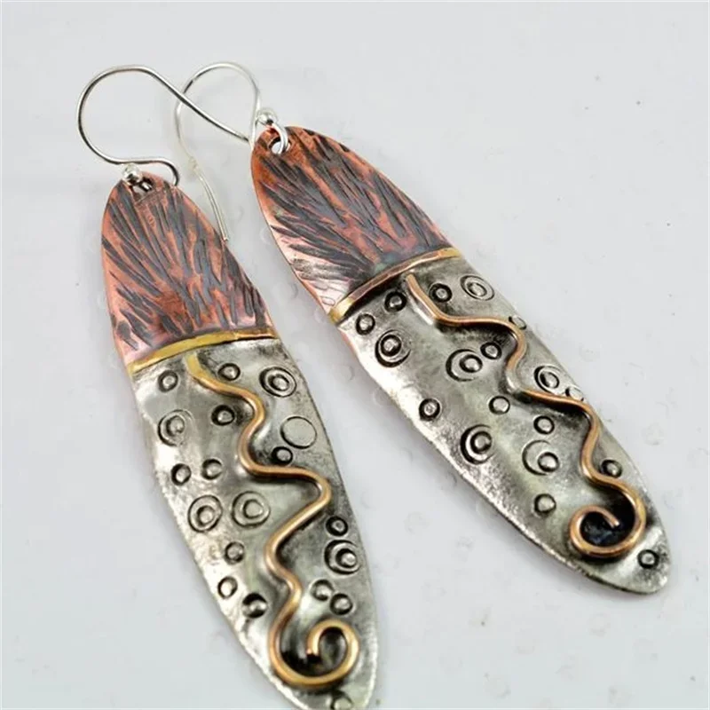 Ethnic Oval Hook Pendant Earrings Vintage Metal Two Tone Carving Pattern Handmade Drop Long Earrings For Women Jewelry Gifts