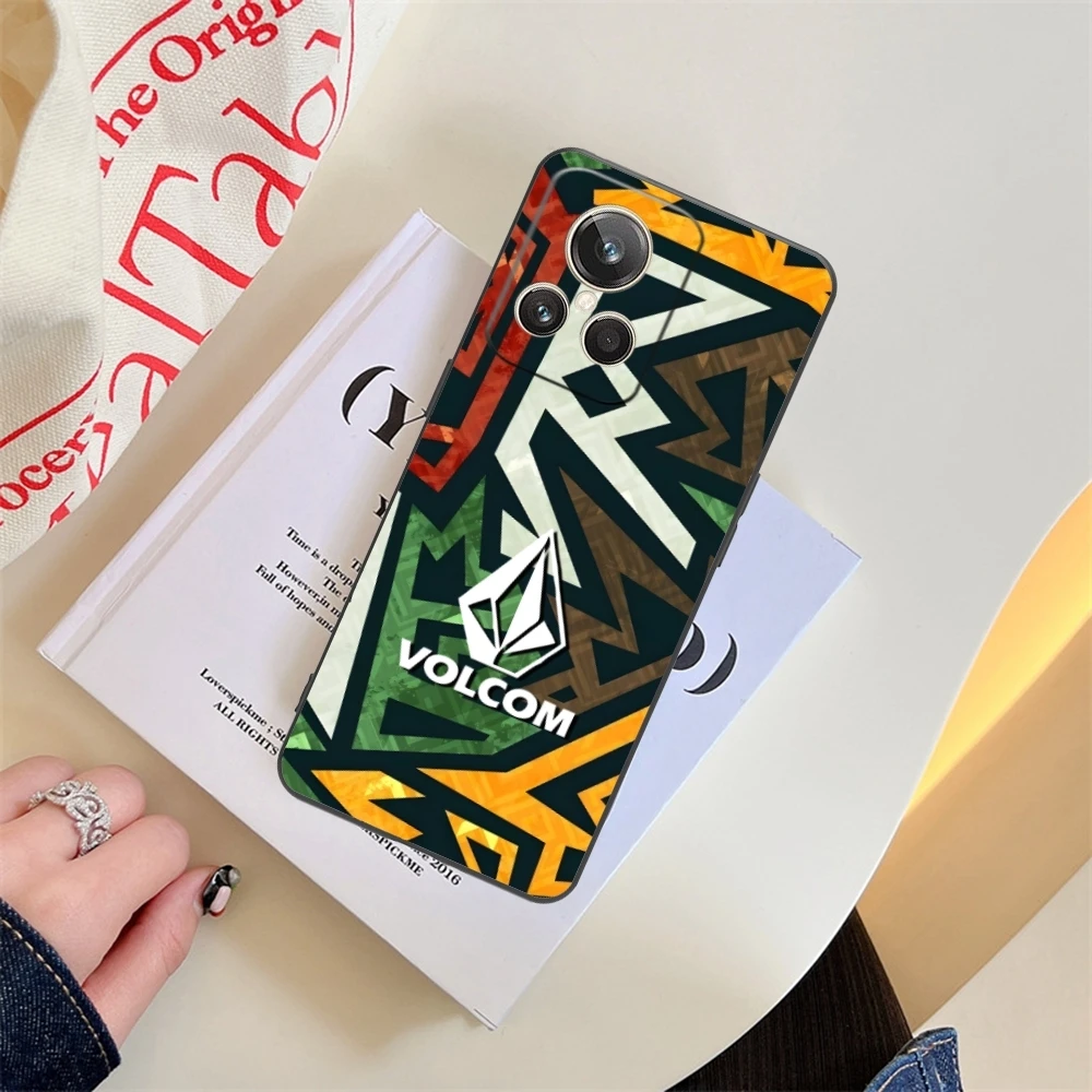 Painting V-Volcom Mobile Cell Phone Case for Realme GT 2 9i 8i 7i Pro X50 X2 C35 C21 C20 C11 C3 Black Soft Phone Cover Shell image 4