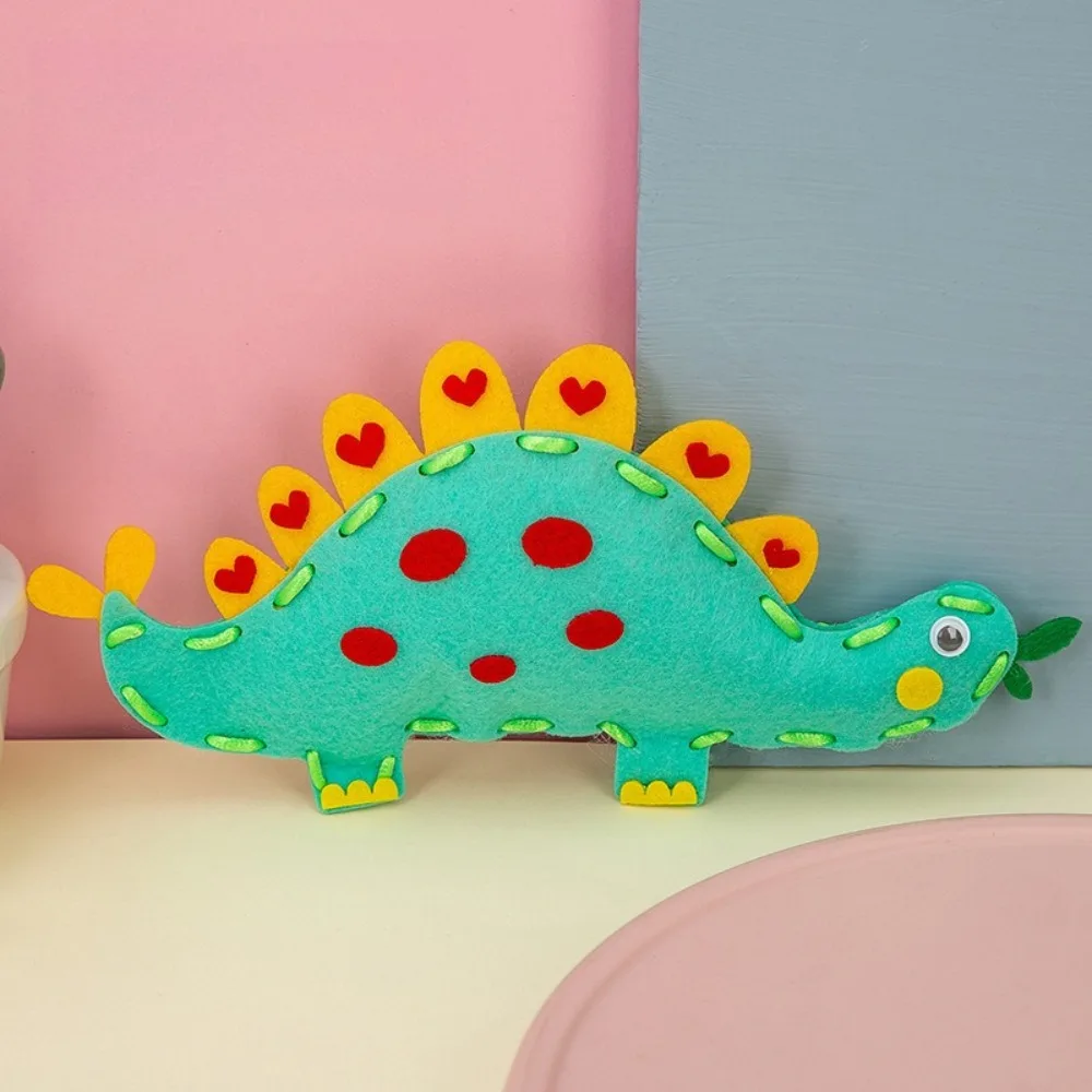 Sewing Kit for Beginner Kids Arts Crafts Cute Cartoon DIY Projects of Stuffed Animal Dolls Pendant Shoulder Bag Threaded Toys