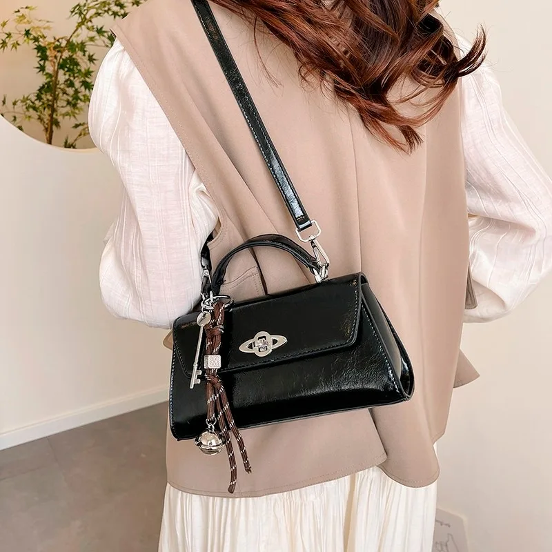 

Classic Leather Shoulder Bag For Ladies By Famous Designer, Luxury Brand Messenger Handbag Durable