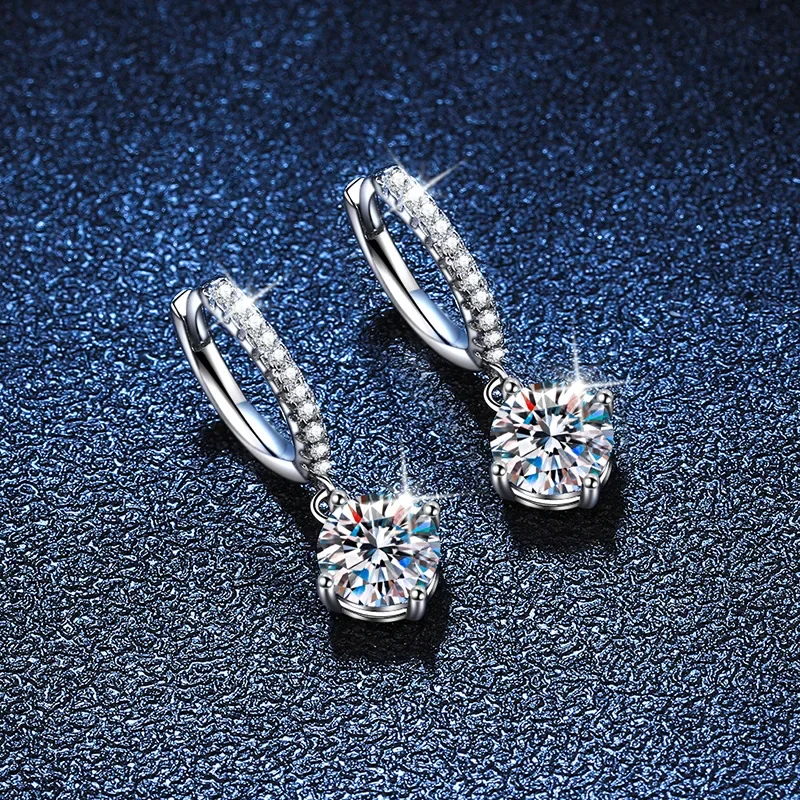 18K platinum diamond stud earrings micro-set classic four-prong earrings for women plated PT950 platinum D color moissanite