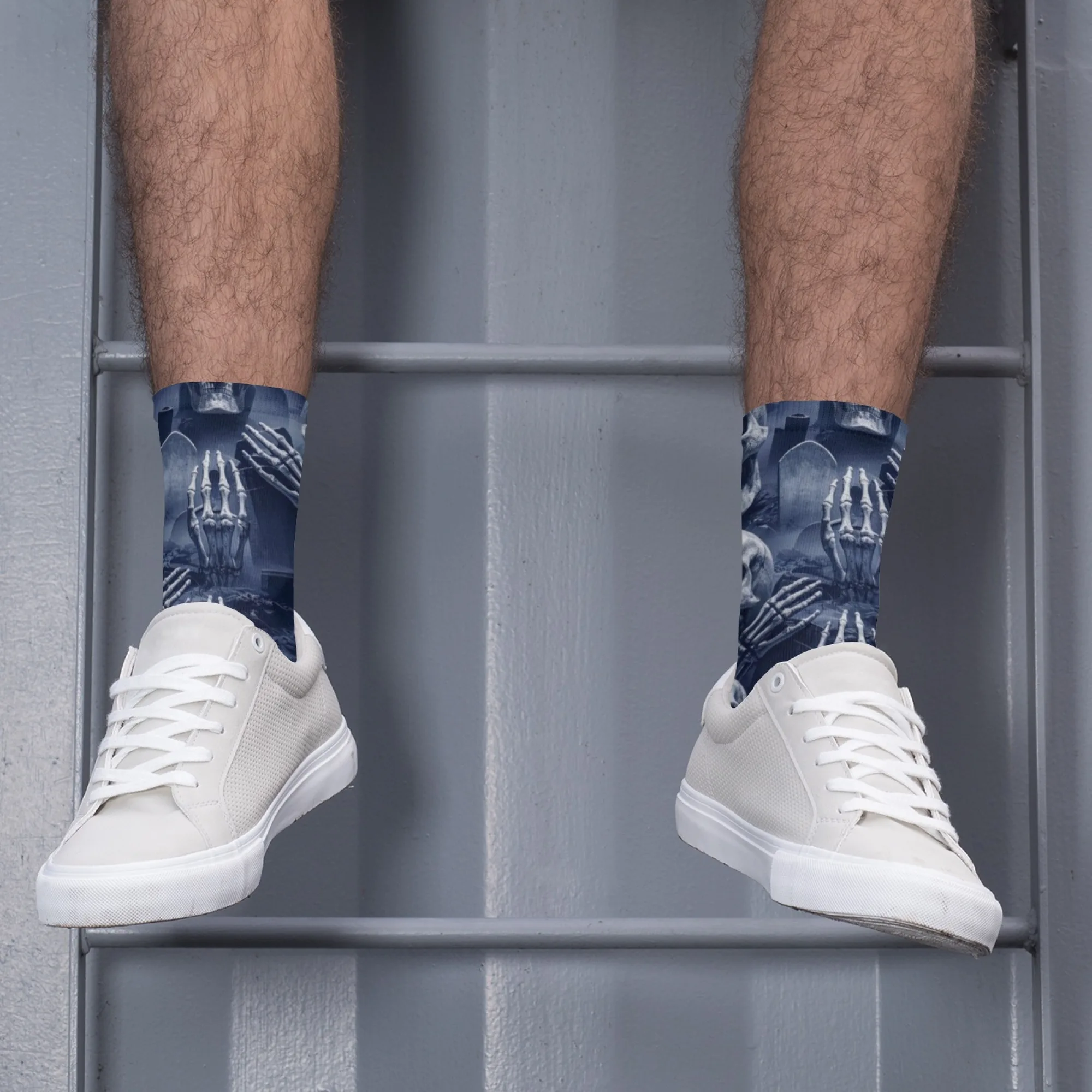 زوج واحد من جوارب الرجالية المريحة بتصميم جمجمة على الموضة، جوارب هيب هوب للهالوين للرياضات الخارجية