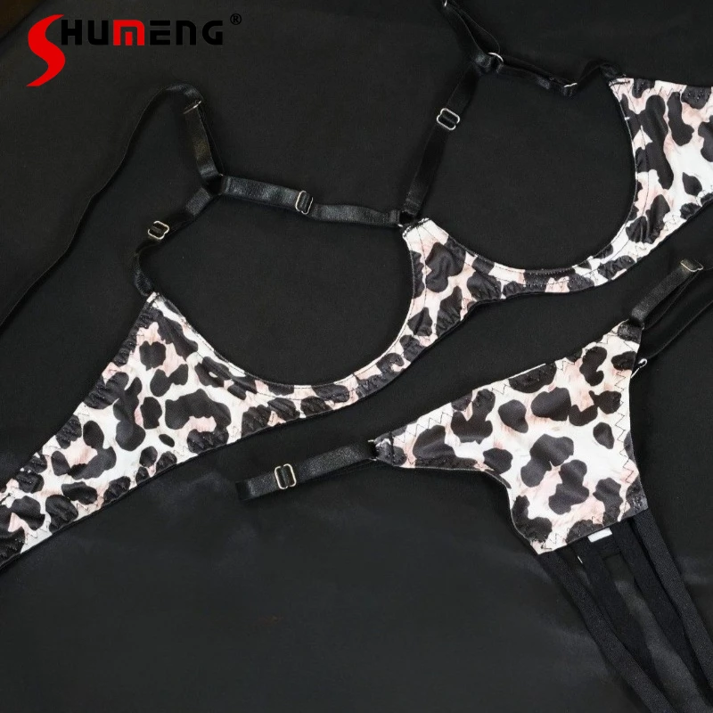 

Сексуальный комплект нижнего белья с леопардовым принтом: бюстгальтер без чашек и трусики с вырезами, для небольшой груди, в японском стиле, с эффектом пуш-ап