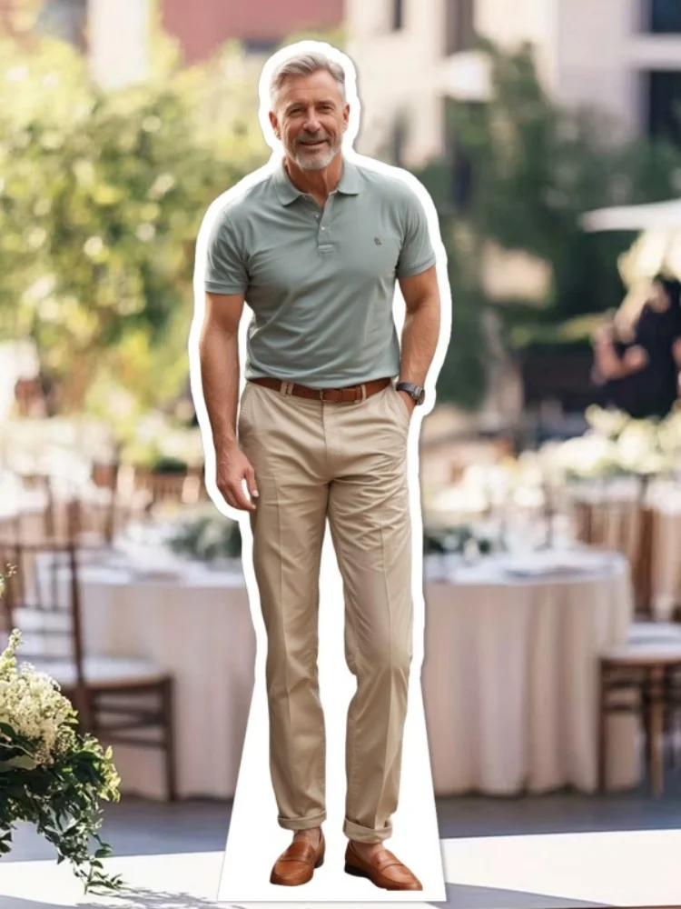 Aangepaste foto levensgrote uitsparing - gepersonaliseerde bruiloft, verjaardag, afstuderen, feestrekwisieten - full body stand-up figuur met uw Ph - afbeelding 2