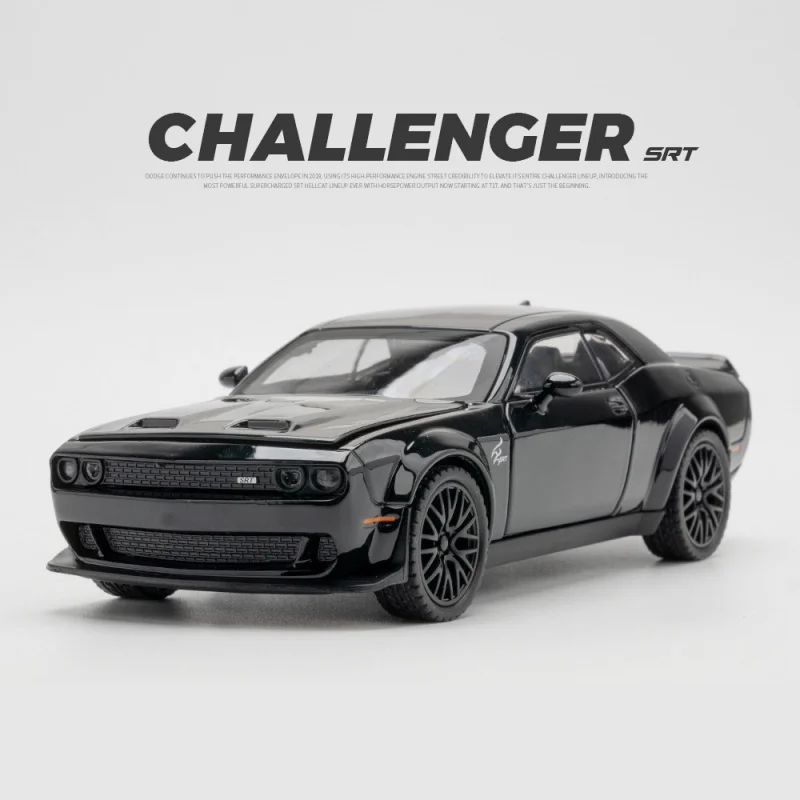 1:32 Challenger Hellcat STR Red Eyes Spielzeugauto Druckgussfahrzeuge Metallautos Dekoration Zurückziehen Modellautos mit Ton und Licht