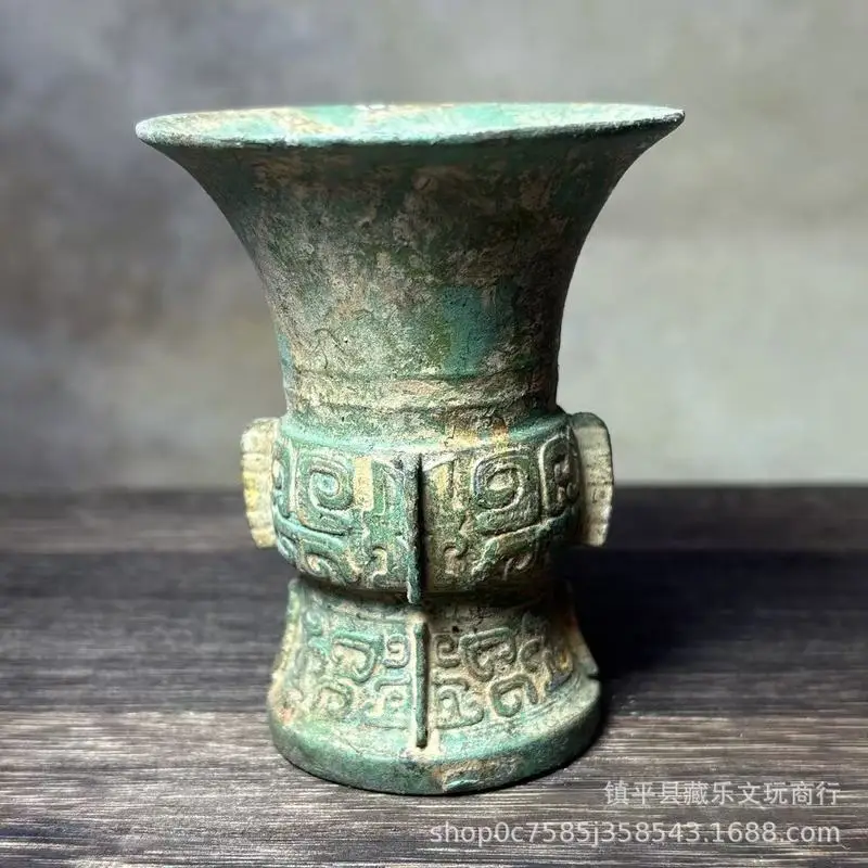 Bronze goblet with animal face pattern, antique-style decorative craft from the Shang and Zhou dynasties