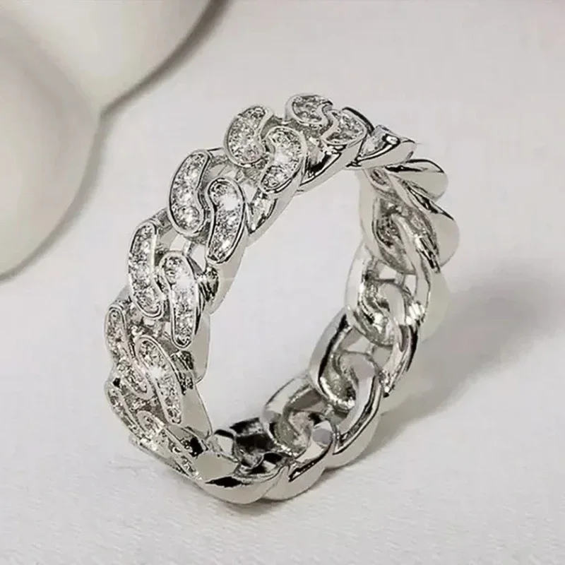 Huitan Helle, wunderschöne Ringe mit glänzendem Zirkonia, exquisiter Hochzeits- und Verlobungsschmuck für Frauen, moderne, trendige Accessoires